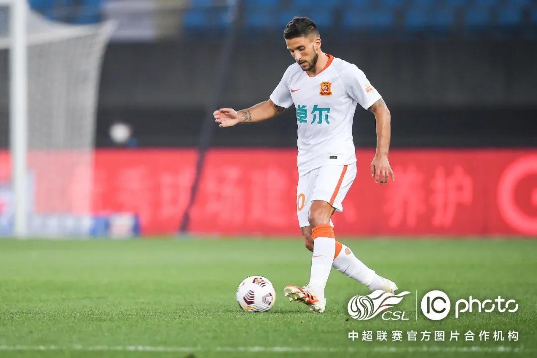 ماتش الزمالك والمصرى اليوم مباشرمواجهة نارية في الدوري المصري